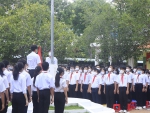 ​Buổi lễ chào cờ tập trung đầu tiên sau 32 tuần học tập của Trường Thực hành Sư Phạm.