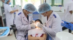 Khám, chữa răng miễn phí cho học sinh tiểu học Trường THSP Trà Vinh